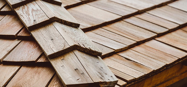 Wood Shakes Roof Replacement Cost in La Canada Flintridge, CA